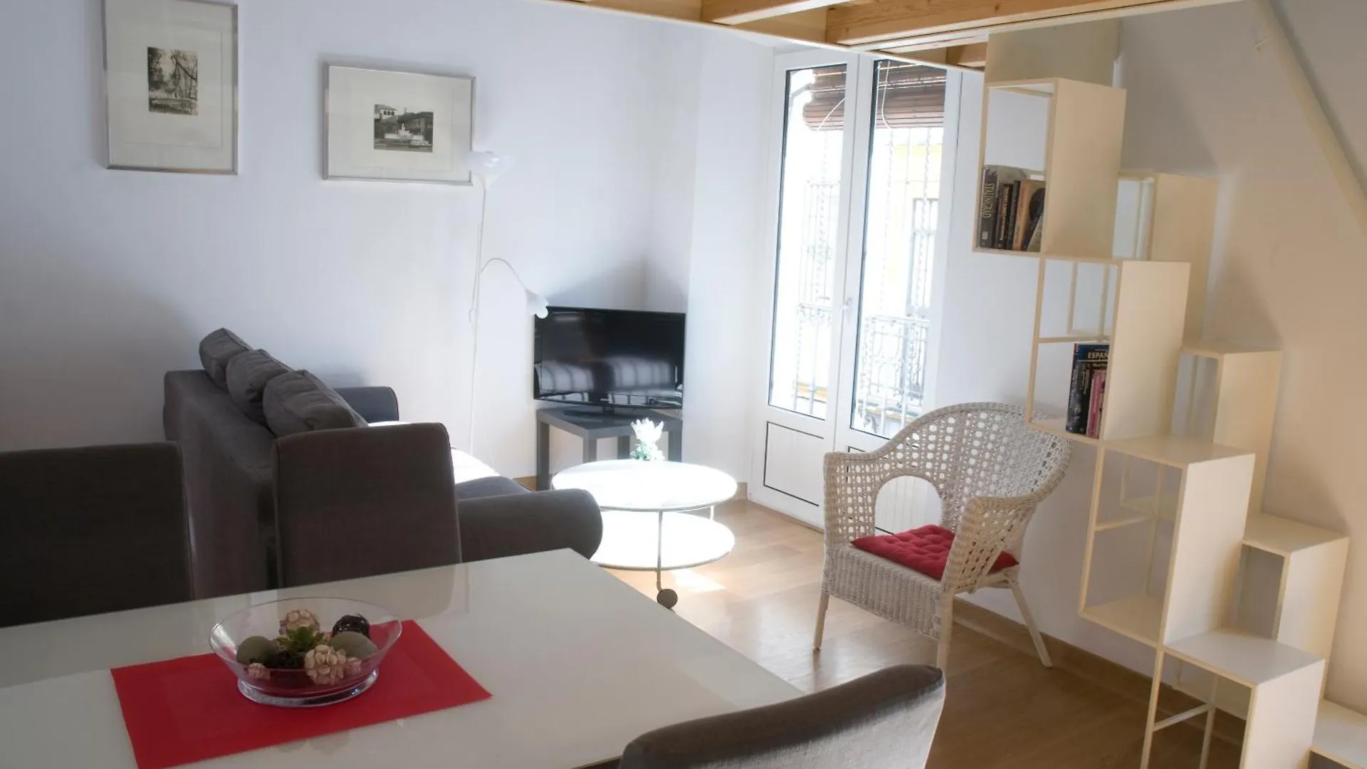 Life Apartments Quintana Seville