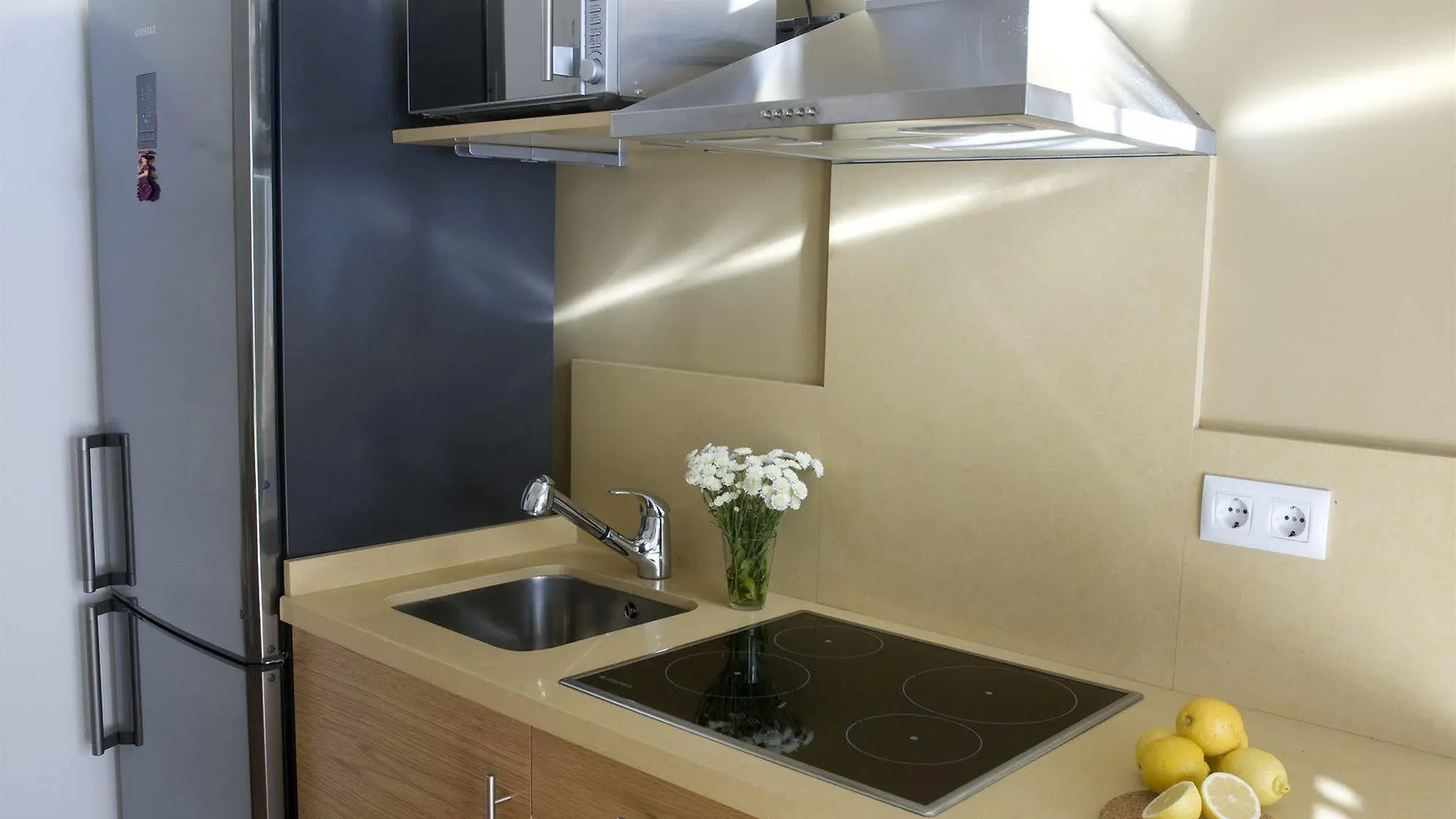 Life Apartments Quintana Seville